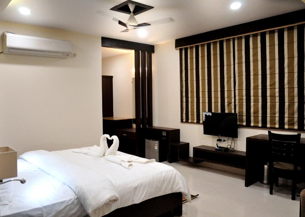 Bellevue Hotel Gwalior Kamer foto